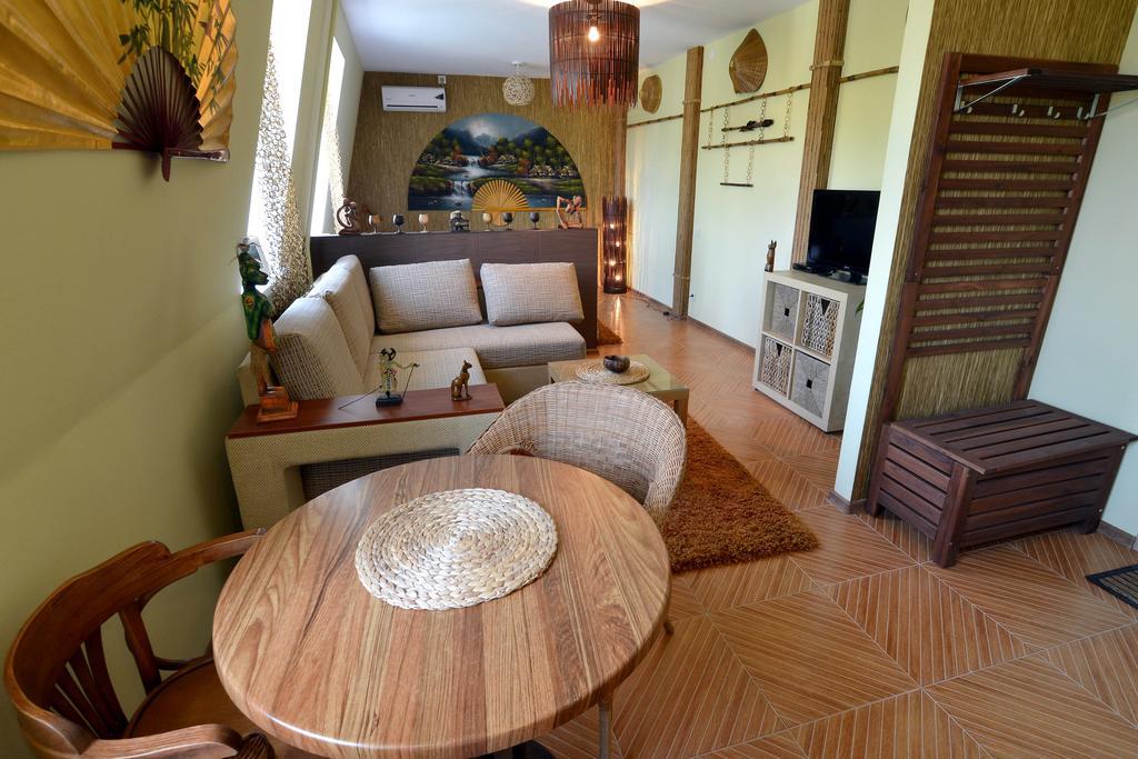 Dragomir Apartments Tcherkassy Chambre photo
